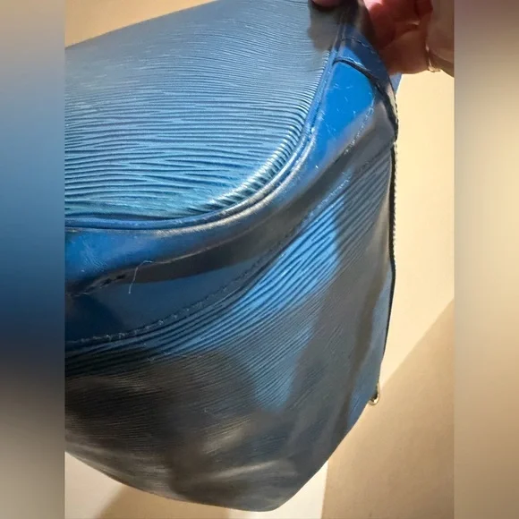 Louis Vuitton Epi Blue Bucket Bag GM - Please Read For Condition - Picture 7 of 16